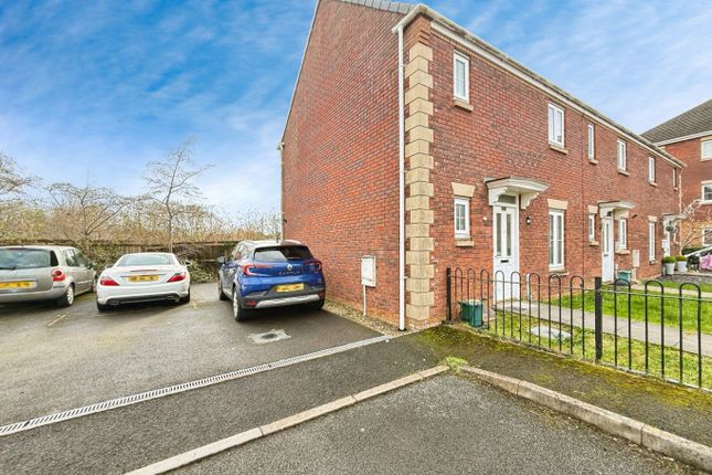 31, Moorland Green, Swansea photo 2