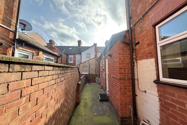 16, Coral Street, Leicester photo 5