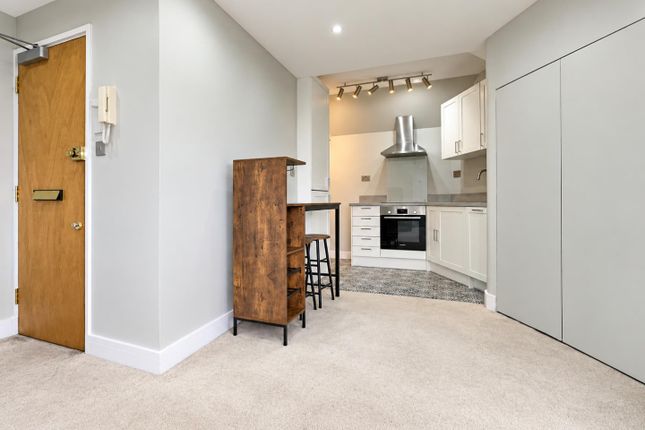 215, Willesden Lane, London photo 4