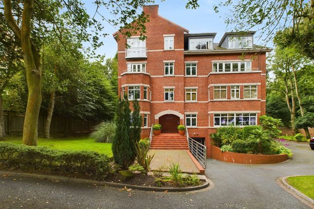 Flat for sale in Maycroft House, Park Avenue, Mossley Hill.