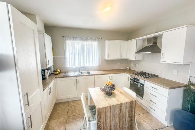 20, Slough Close, Corby photo 3