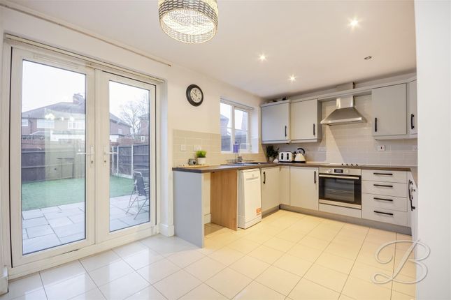 28, Bessemer Drive, Mansfield photo 2