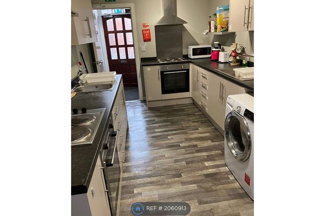 Room to rent in Wrigley Head, Failsworth, Manchester