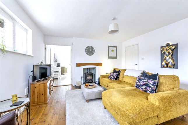 17, The Waldrons, Sherborne photo 3