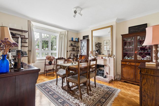 104, Imperial Drive, Harrow photo 3