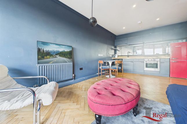 Flat 23, 8, Hillside, London photo 3