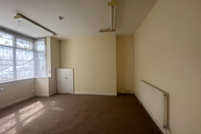 370, Gipsy Lane, Leicester photo 3