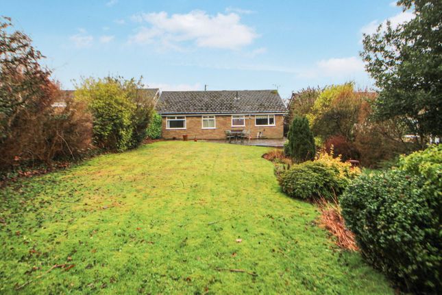 22, Long Lane, Glossop photo 3