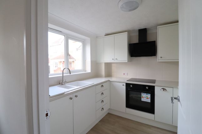 9, Foxglove Road, Attleborough photo 2