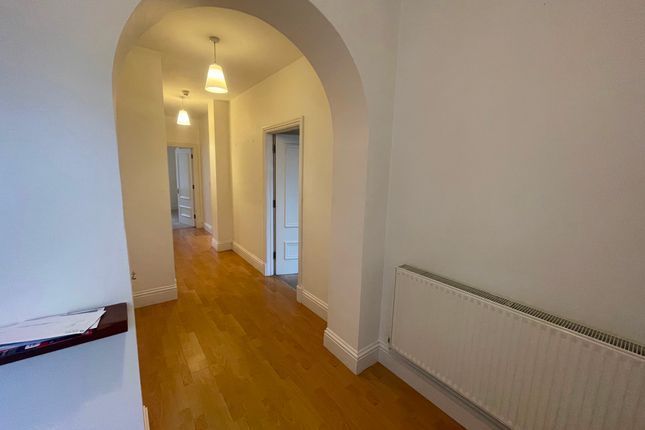 Flat 4, 10 Edward Street, Pontardawe, Swansea photo 2