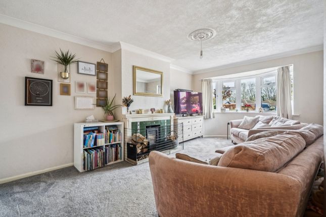 104, Nalders Road, Chesham photo 4
