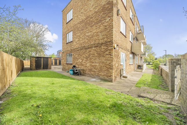 Flat for sale in Commonside West, Mitcham