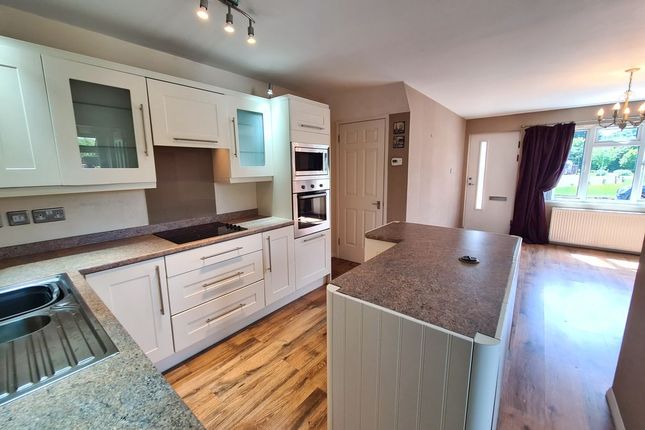 16, Clydesdale Way, Southampton photo 4