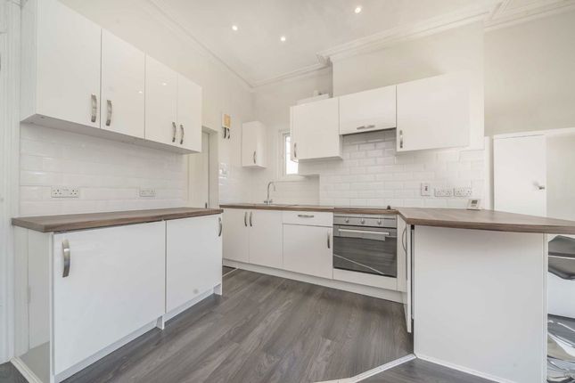 54, Twyford Avenue, London photo 3