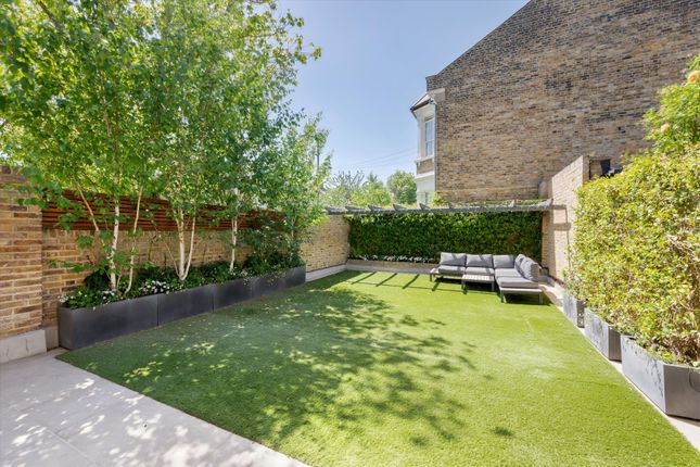 12, Carlisle Road, London photo 4
