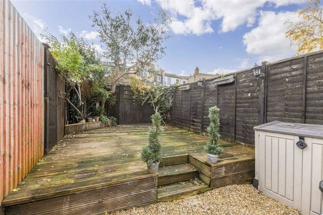 12, Walpole Place, Teddington photo 4
