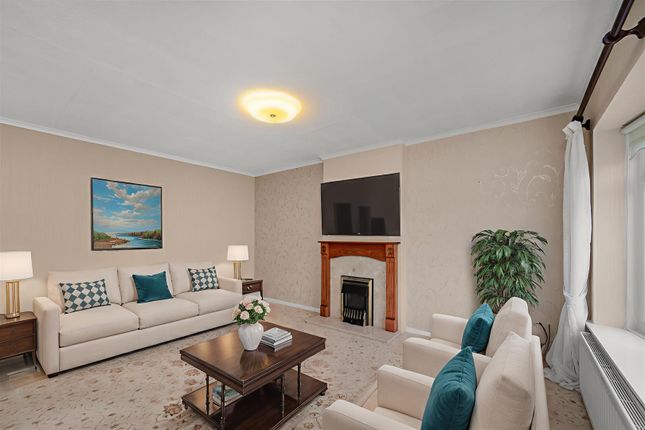 Dsc03751 - Living Room - Standard - 2.Jpg