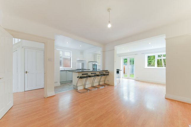 37, Somerset Avenue, London photo 4
