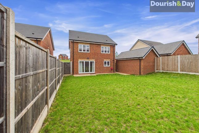 1 Meadowsweet Avenue, Stafford photo 4