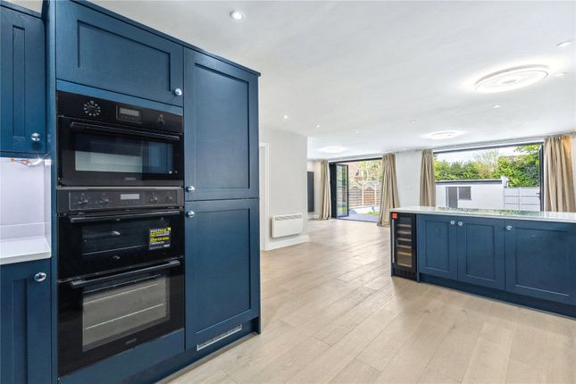 10, Sandy Lane, Woking photo 4