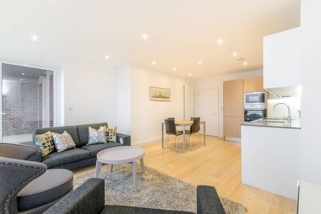 Flat to rent in Imperial Building, Woolwich, London