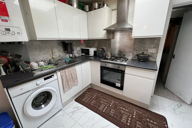 Flat 1, 3 Saxon Road, Southall photo 3