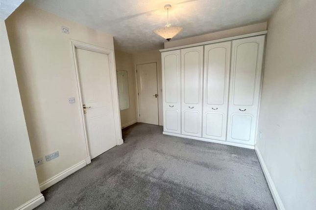 101 Manor Rise, Lichfield photo 5