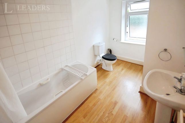 47, Farm Street, Derbyshire photo 5