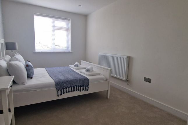 Flat to rent in Marsh House, St. Peters Road, Whitstable
