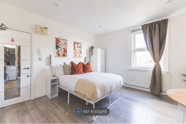 Fordwych Road Flat, London photo 3