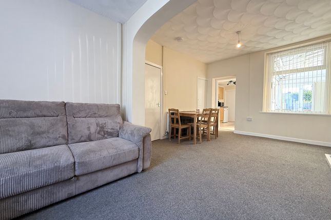 29 Caemaen Street, Mountain Ash photo 4