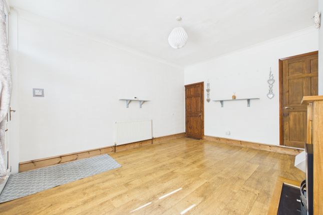 2, Denstone Street, Wakefield photo 4