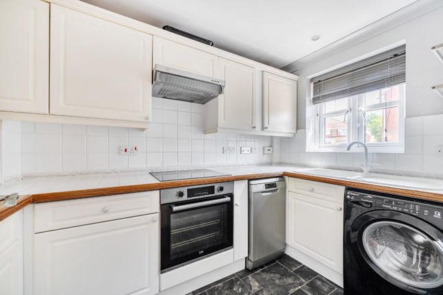 56, Phoenix Drive, Maidstone photo 4