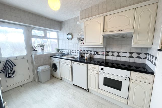 88, Green Drive, Cleveleys photo 4