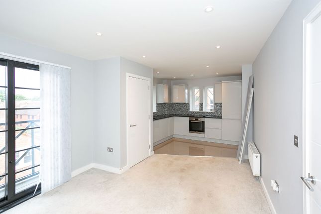 Essoldo Court, Watford photo 4