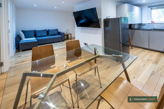Flat for sale in Two Bedroomed Flat, Queens Park