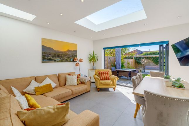 52, Brocklebank Road, London photo 2
