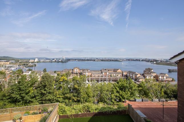 Flat for sale in Vista Court, Northcliffe Drive, Penarth
