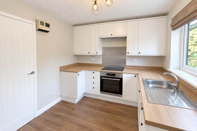 65, Watkins Drive, Manchester photo 3