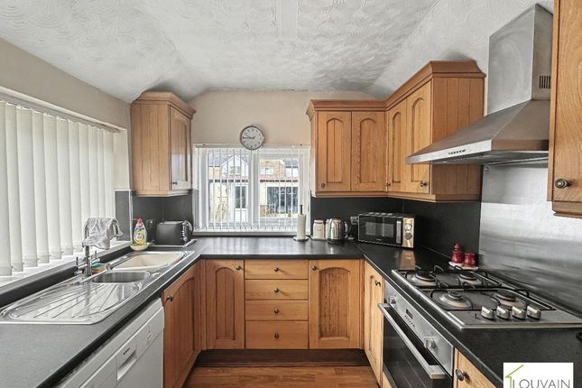 73 James Street, Tredegar photo 4