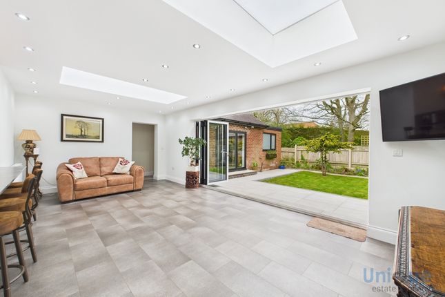 Brentleigh,, Linden Close, Thornton-Cleveleys photo 4