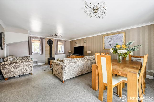 66, Nutfield Road, Rownhams photo 3