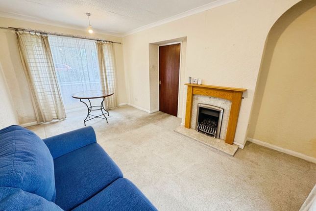 10, Greencroft Avenue, Haltwhistle photo 2