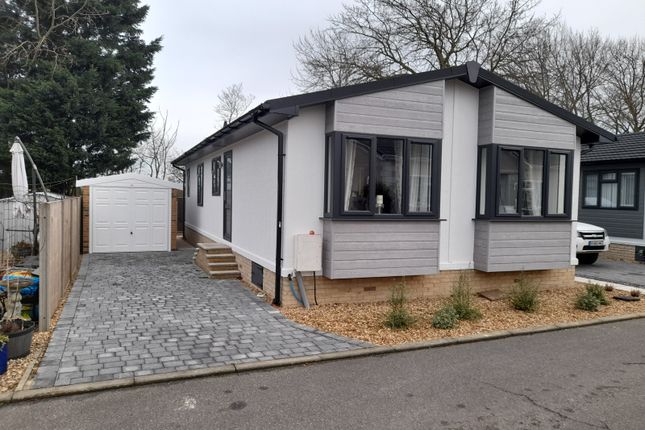 Thumbnail Mobile/park home for sale in Cathedral View Park, Witchford, Ely
