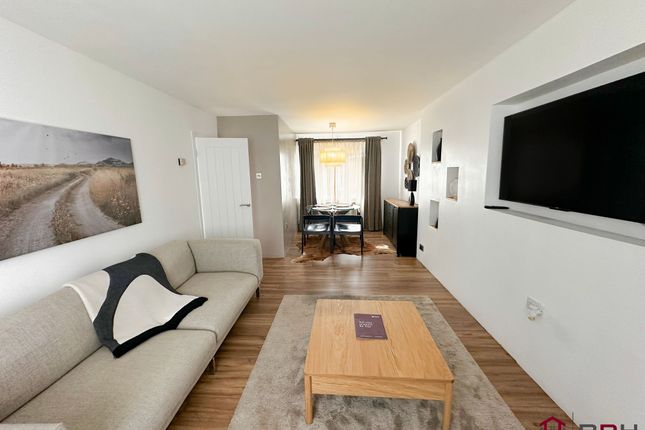 165 Clover Walk, Rotherham photo 3