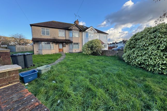 5-bed other on Manor Avenue, Hounslow, £900,000