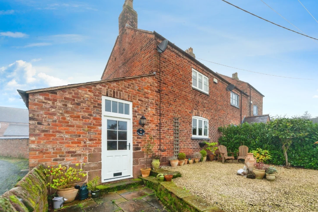 Thumbnail Cottage to rent in Ledsham Village, Ellesmere Port