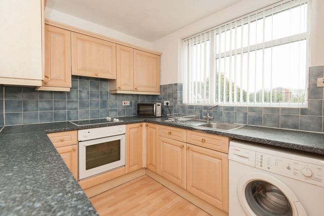 8 Silverdale Court, Sheffield photo 3