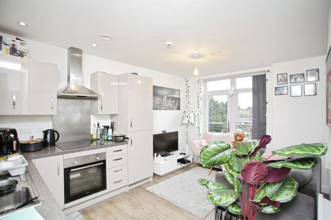 Apartment 12, Langtree House, Woodside Park, Rugby photo 2