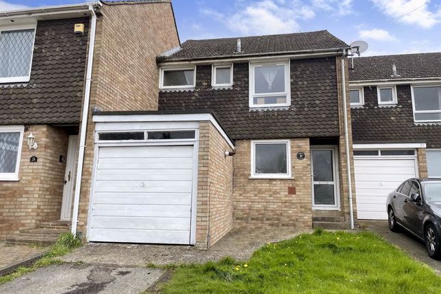 Thumbnail Terraced house for sale in Conifer Rise, High Wycombe
